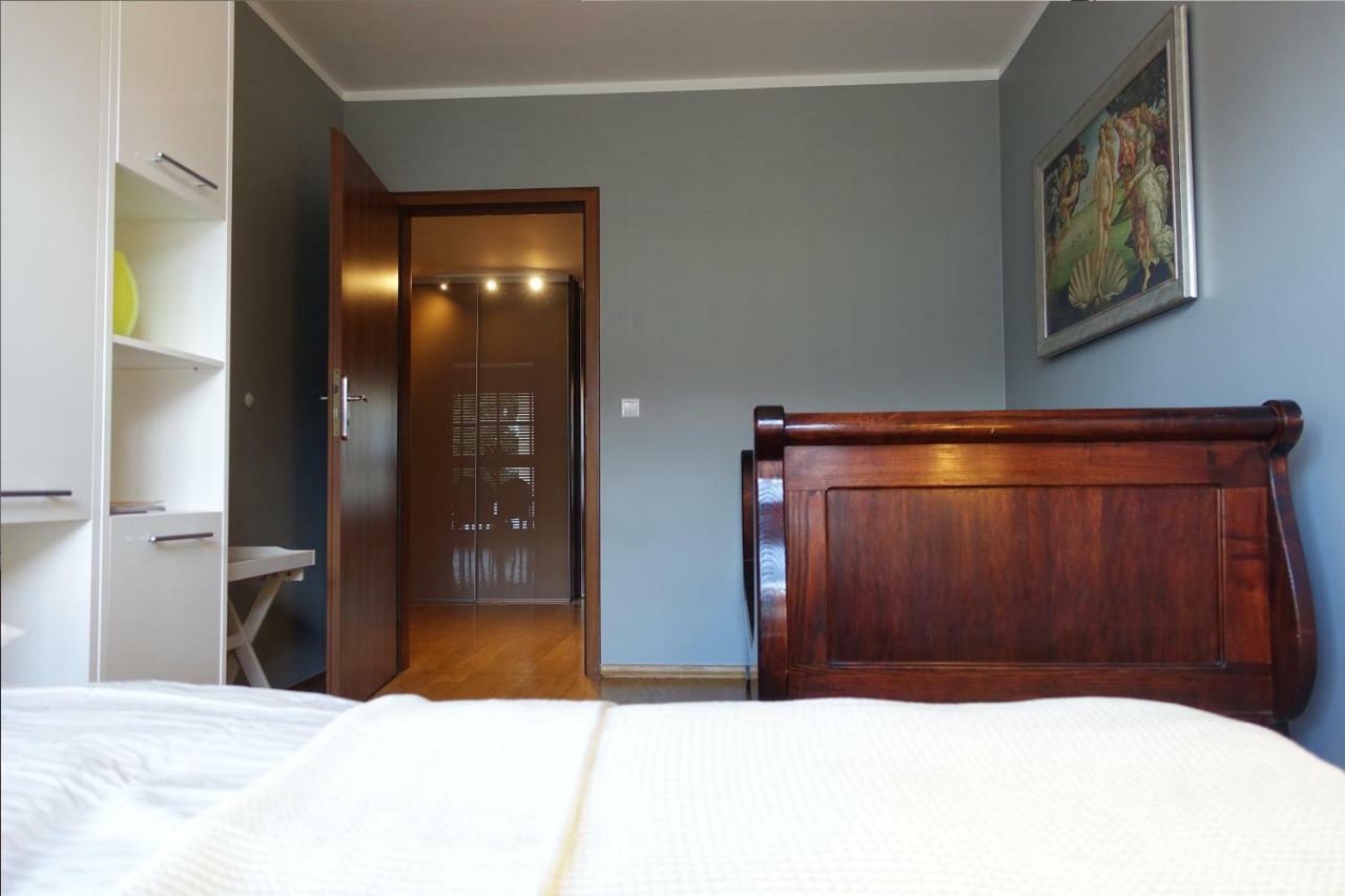 Apartament Apartament X *
